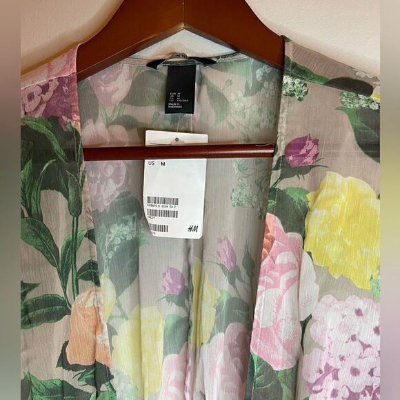 H&M Floral Chiffon Blouse  - Picture 9 of 9